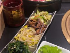 -山川小町·极番烧肉(新地假日广场店)