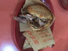 -洪峰浩老北京烧饼夹肉(角门路店)