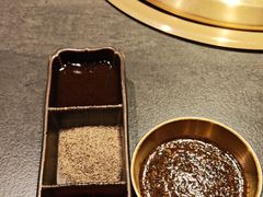 -铭牛烧肉·和牛海鲜自助(高新月牙湖店)