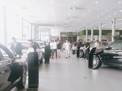 -奔驰利星行(北京花乡店)