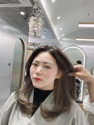 -Tloml salon