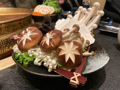 菌菇拼盘-湊湊火锅·茶憩(打浦桥日月光店)