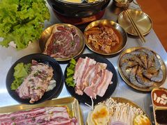-胡悦里韩式烤肉(芝罘万达广场店)
