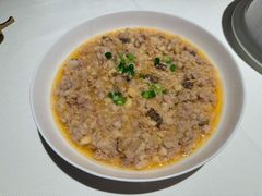 羊肚菌马蹄蒸黑豚肉饼-炳胜私厨(万象前海店)