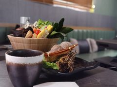-湊湊火锅·茶憩(杭州湖滨银泰in77店)