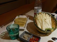 -喃喃椰·糟粕醋·椰子鸡火锅(七堡花园店)
