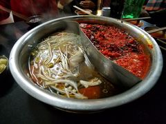 -岗上渣渣老火锅(两路口店)