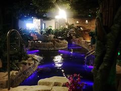 -泉城欧乐堡戏水湾艺术养生温泉