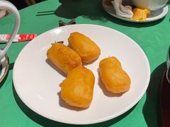 脆皮炸鲜奶-誉八仙茶室酒楼(新天地店)