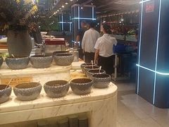 -金滏山烤肉·海鲜·火锅自助餐厅(襄阳万达店)