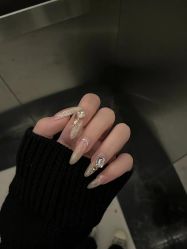 -UGIRL有个美甲