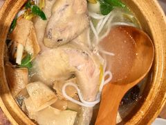 -刀小蛮半只鸡过桥米线(家乐福四元桥店)