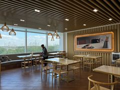 -上海宝宁宝马4S店