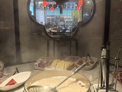 -尚尚仙·酸汤猪手·猪肚鸡火锅(华联万柳购物中心店)