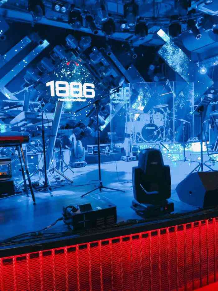 1886汽车餐厅音乐酒吧新天地店