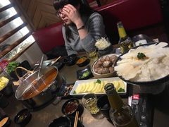 -左庭右院鲜牛肉火锅(金山万达店)