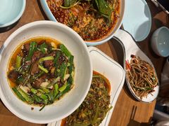 -有红鸡毛店·川菜(建设路店)