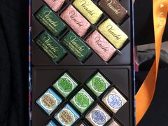 -VENCHI 闻绮(北京国贸商城店)