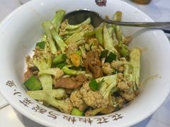 -渝是乎川渝小炒(新世界百货望京店)