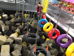 -嘿哟动霸CHUA·新潮玩运动娱乐中心·蹦床滑冰团建乐园