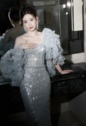 -莫小姐婚纱