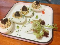 酿鸡蛋沙拉配鱼子酱-帕歌西班牙餐厅paco tapas