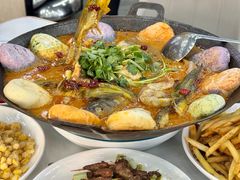 -丹水桥地锅鱼·翘嘴鲌·地方特色全鱼宴(丹江口大坝店)