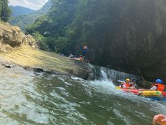 -重庆神龙峡漂流