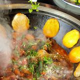 小土豆们，不去尔滨也能吃到东北铁锅炖❗