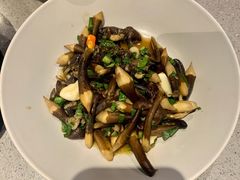 炒小黑鸡枞-半山腰·云南菜(侨福芳草地店)
