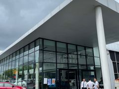 -上海宝信宝马4S店