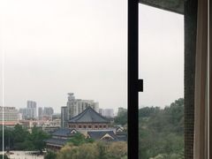 -广东大厦酒店(广州北京路步行街纪念堂地铁站店)