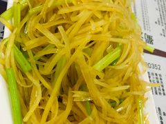 芹菜土豆丝-蜀江水川菜馆(金川家园店)