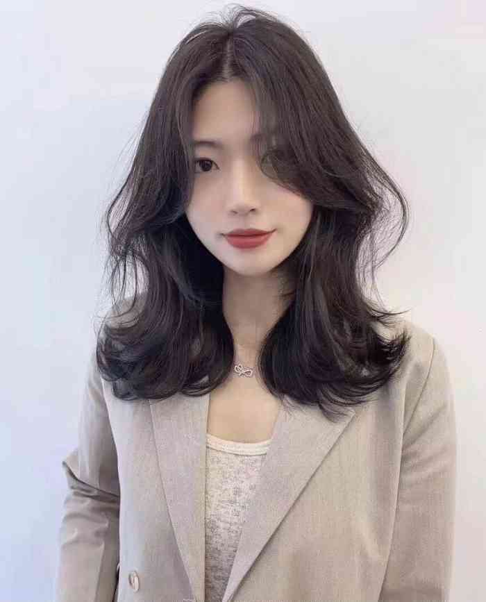 改变billy都会很耐心的和我交流,最后的发型billy也从来没让我失望过