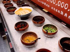 -呷哺呷哺(普陀乐购真北店)