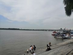 -人民防洪胜利纪念塔