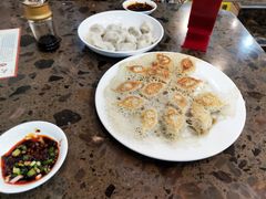 -周家大连水饺(美专校街店)