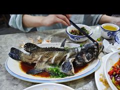 -四川小胡子海鲜(丁村万人海鲜广场店)