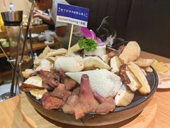 -一朵菌·野生菌探索家火锅(南亚店)