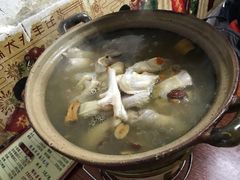-威邵鸡煲(西华路总店)