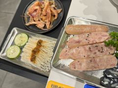 -山野的朋友露营炭火烤肉