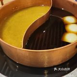 以和牛畅吃为特色，牛肩肉、牛上脑肉质鲜嫩多汁、纹路清晰