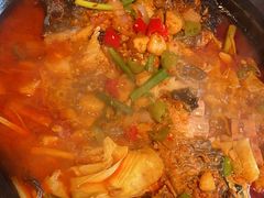 -鸣记脆皮烤鱼·海鲜烤鱼(三八广场店)