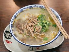 -叶新小吃店(来凤小区总店)