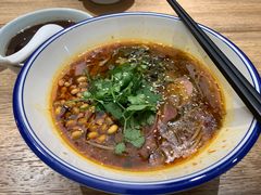 牛腱子泡椒酸辣粉-村外有星光小食铺(解放碑1089店)