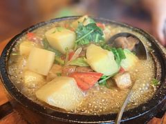 土豆烧藏香猪-藏家一号藏餐厅(北京中路店)