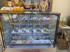 面包甜点陈列柜-野上麦田(中贸广场店)