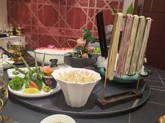 -鼎泰亨·海鲜牛肉餐厅(滨江店)
