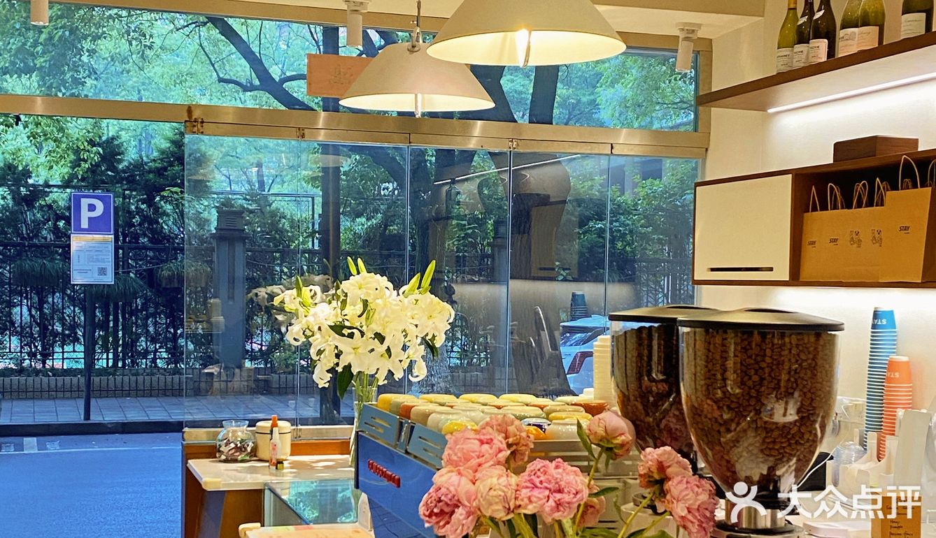 下雨天邂逅社区咖啡店☕
