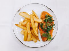 烟熏三文鱼帕尼尼-悦厅·下午茶(杭州柏悦酒店)